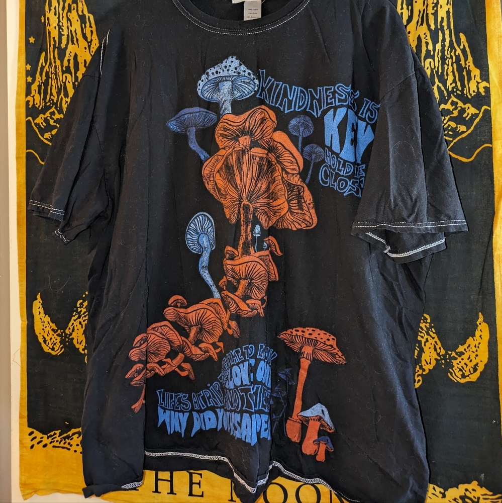 Project Social T mushroom top